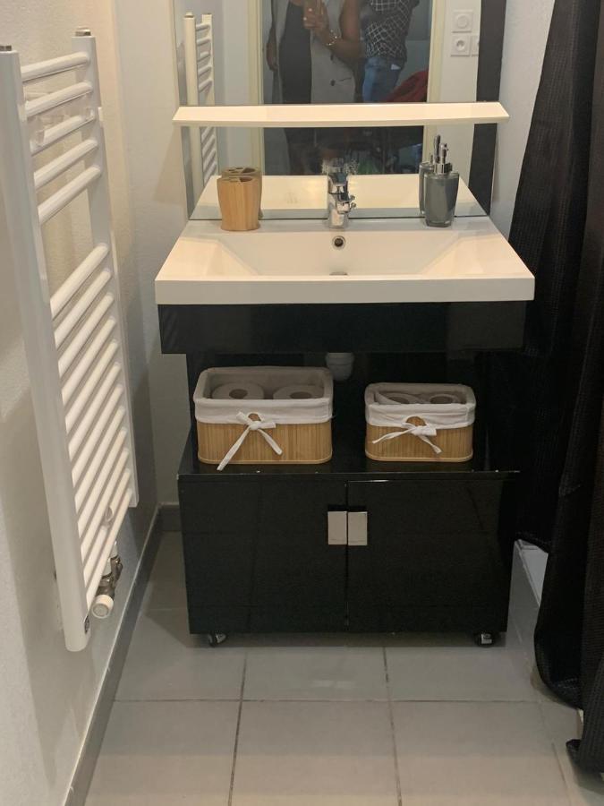 Appartement Lac Rose - Parking, Metro, Jusqu'A 4 Personnes 马赛 外观 照片